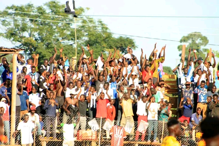 PBA fans at Bar Okoro